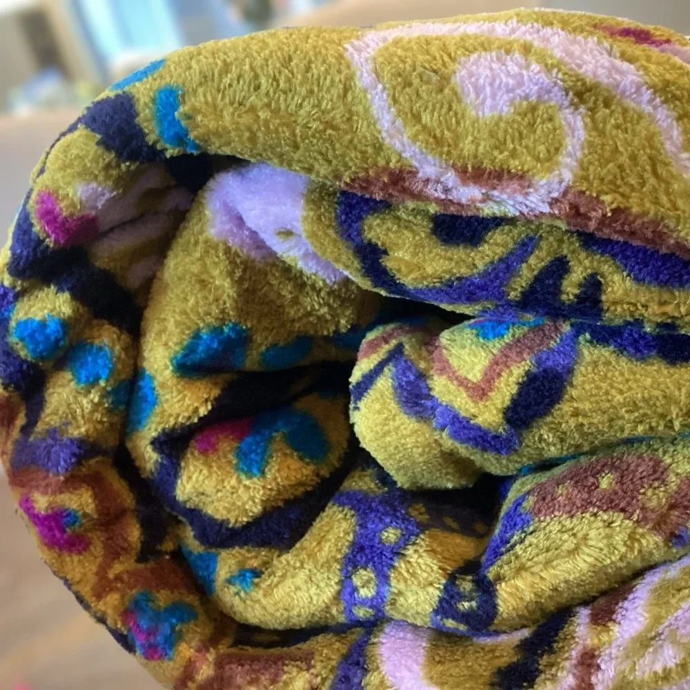 Vera Bradley Oversized Throw